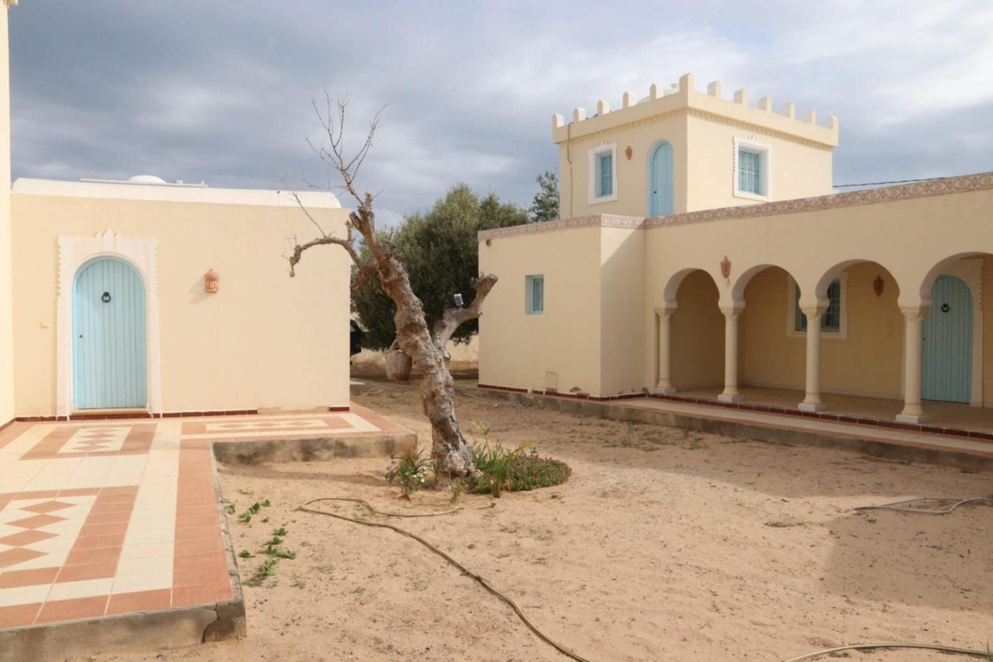Dar El Jerbiya Hotel Midun Kültér fotó